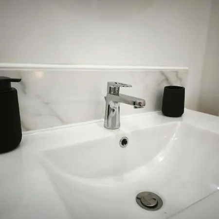 L'international 122 - Hypercentre - Proche Parc & Thermes Apartament *